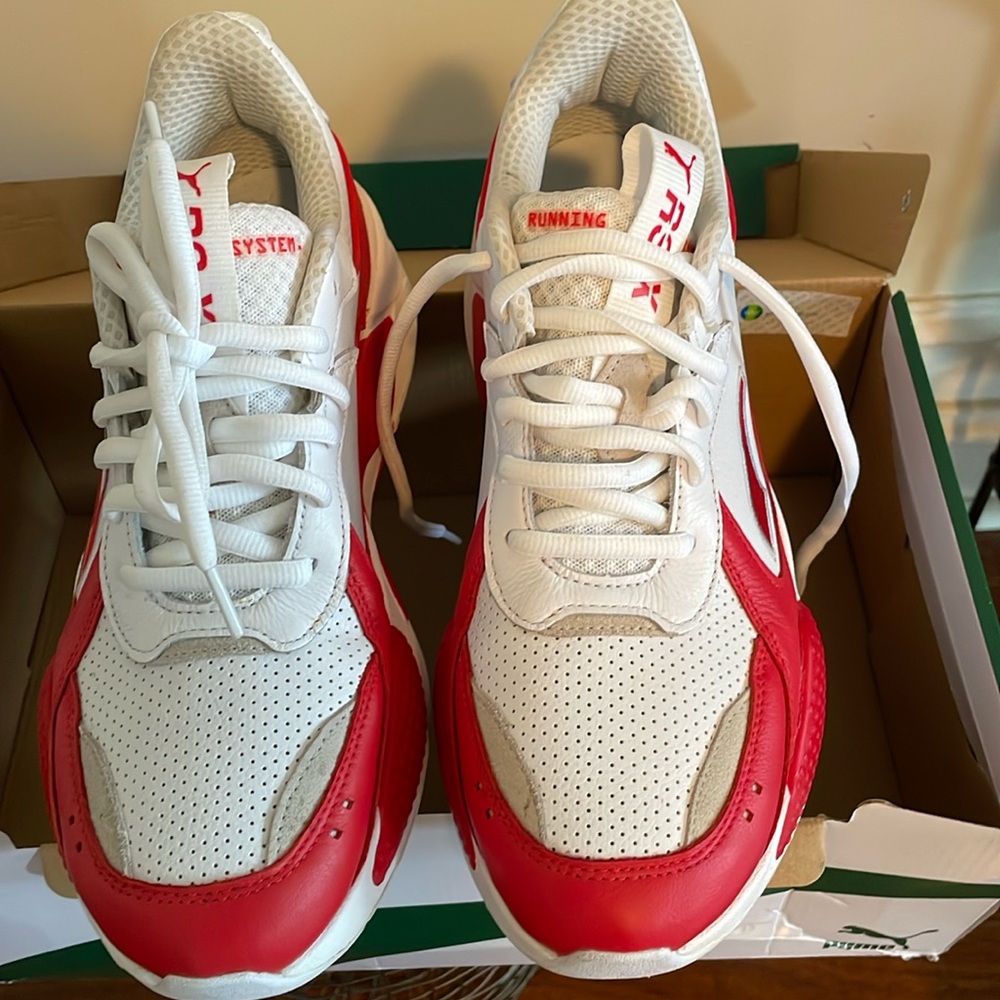 Men PUMA running shoes